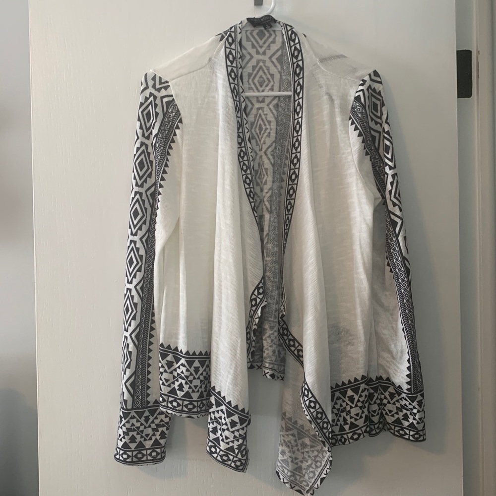 Trendy Sweater/Jacket
